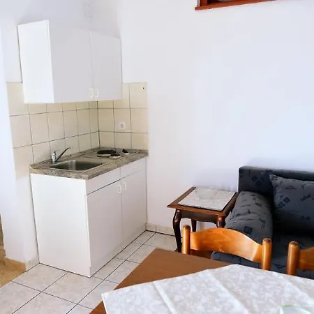 Apartahotel Zdjelar 3*