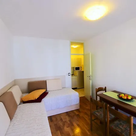 Zdjelar Apartahotel