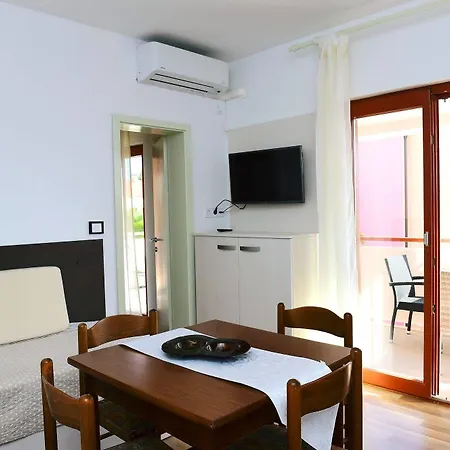 Zdjelar Apartahotel